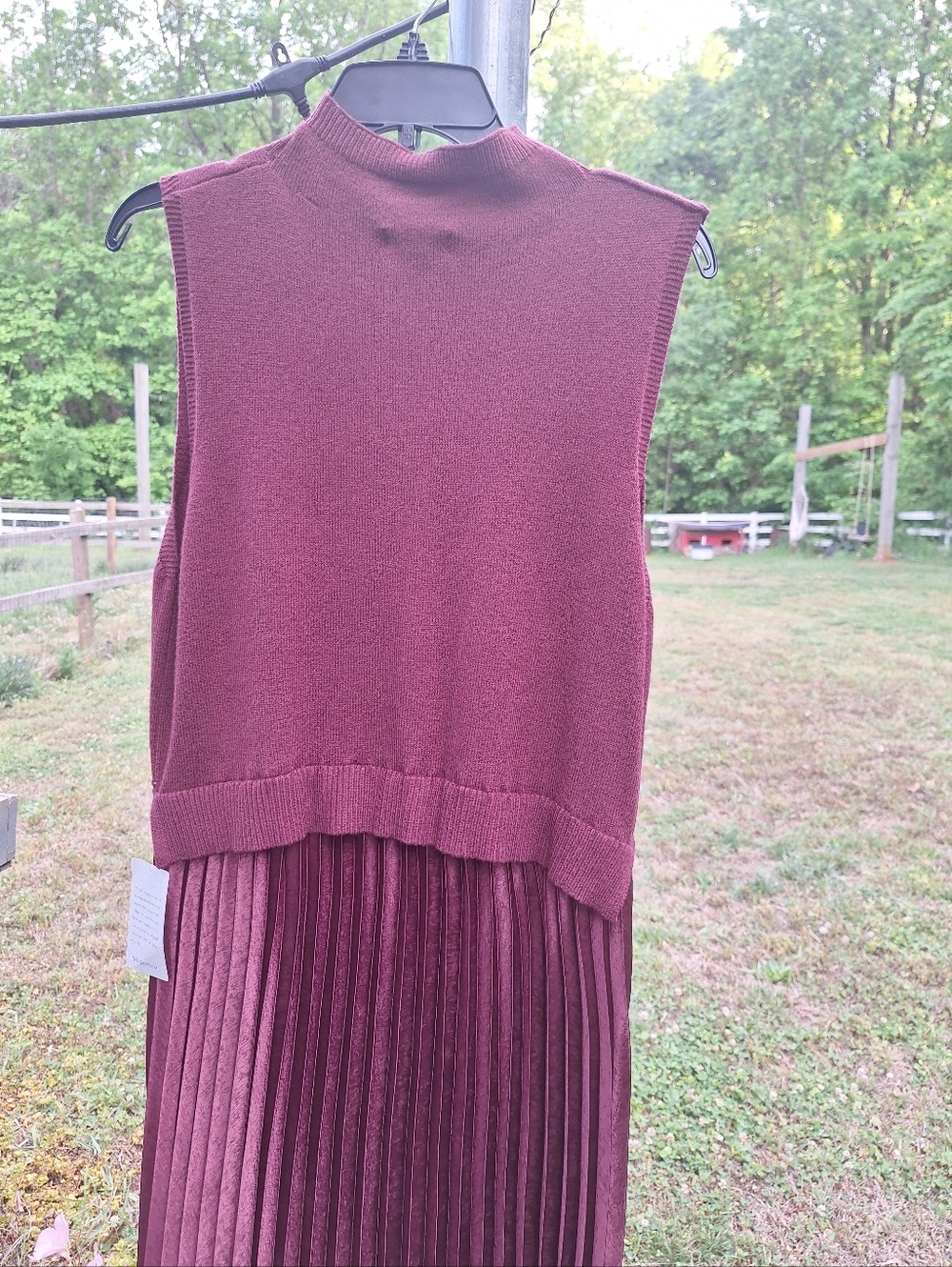 Max Studio Sleeveless Pleated Maxi Dress in Burgundy - Picture 11 of 11